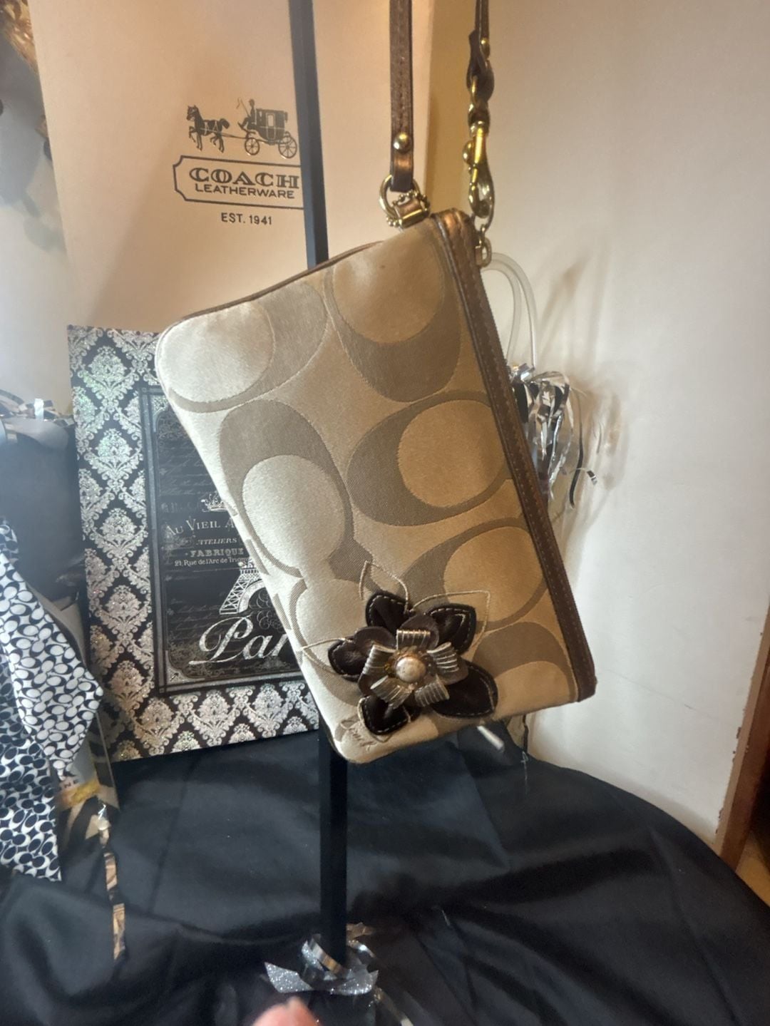 Coach Signature C Floral Applique Wristlet 2