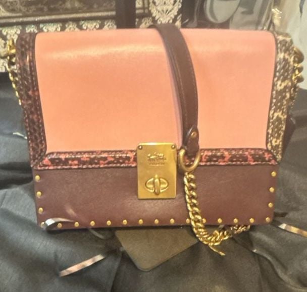 Coach X Jennifer Lopez Hutton Shoulder Bag In 2
