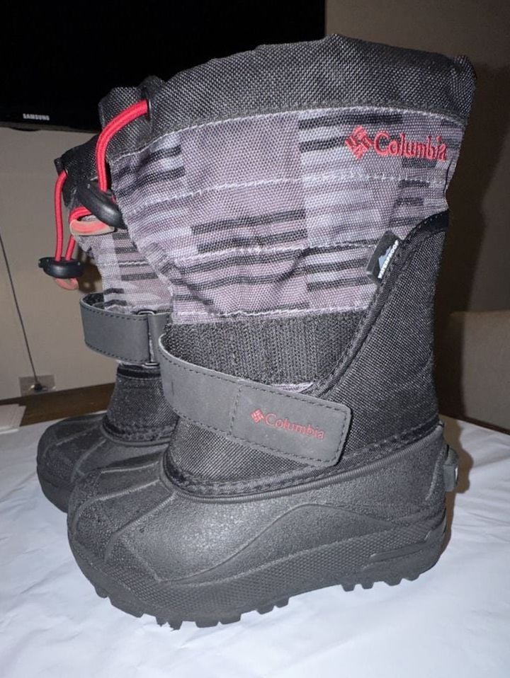 Columbia Powderbug Plus II Snow Boots Size 9 Black Gray Winter Kids 4