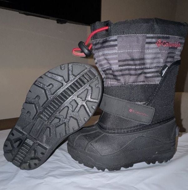 Columbia Powderbug Plus II Snow Boots Size 9 Black Gray Winter Kids 6