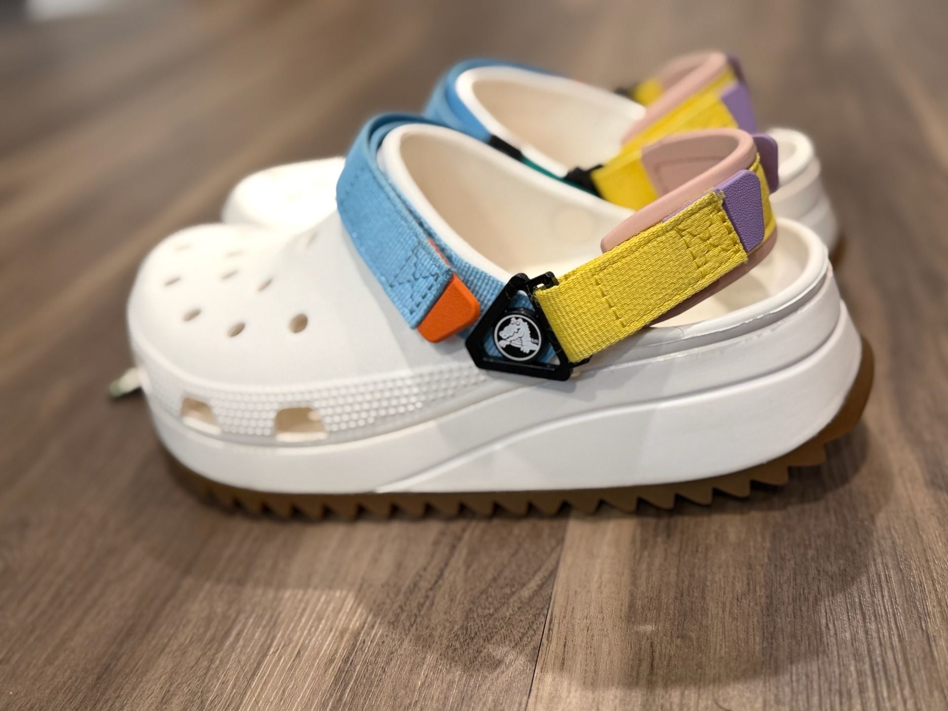 Crocs Classic Hiker Clog White unisex M5 W7 5
