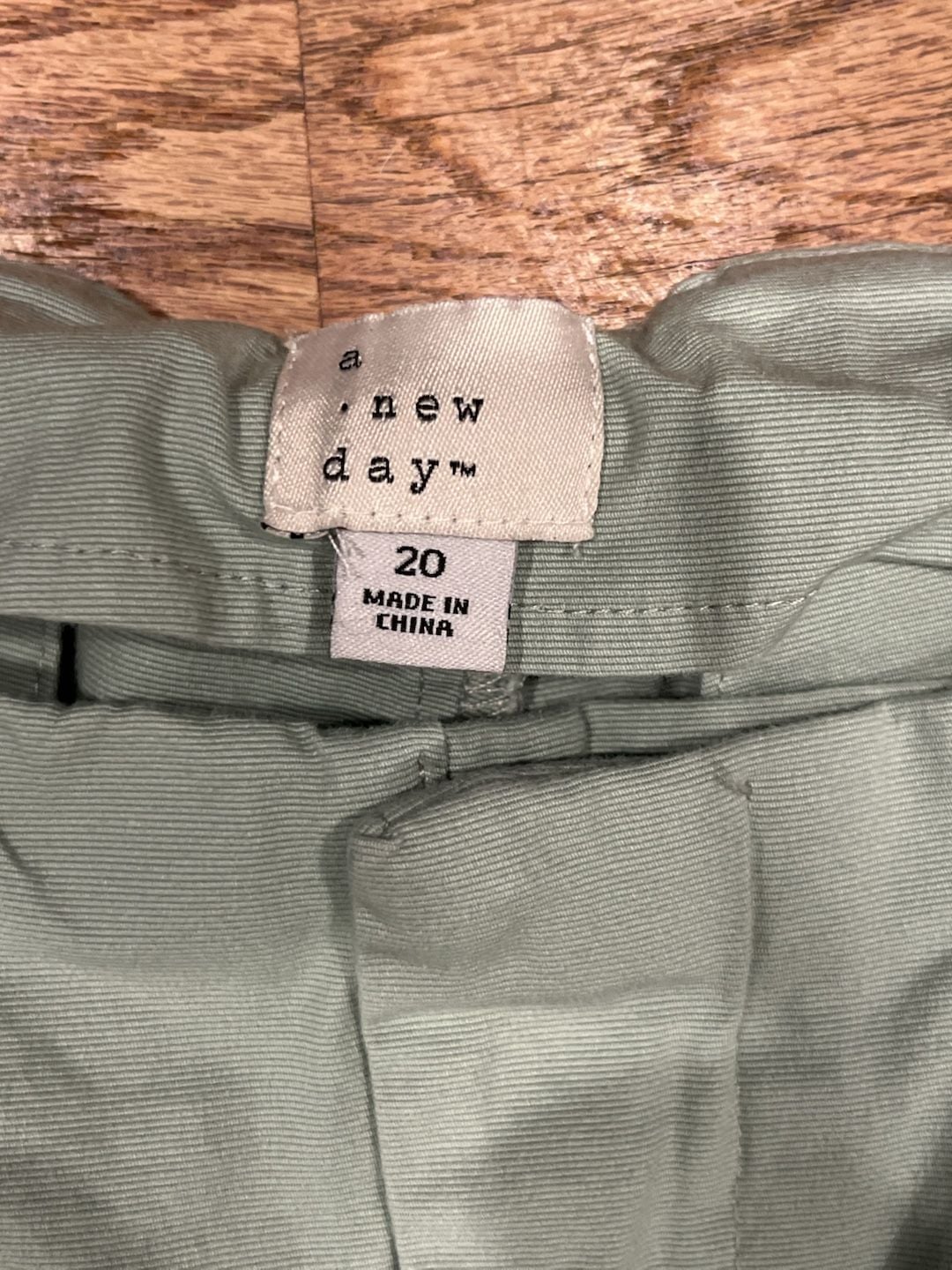 A New Day Pleated Wide Leg Pants Size 20 Sage Green Cropped 4