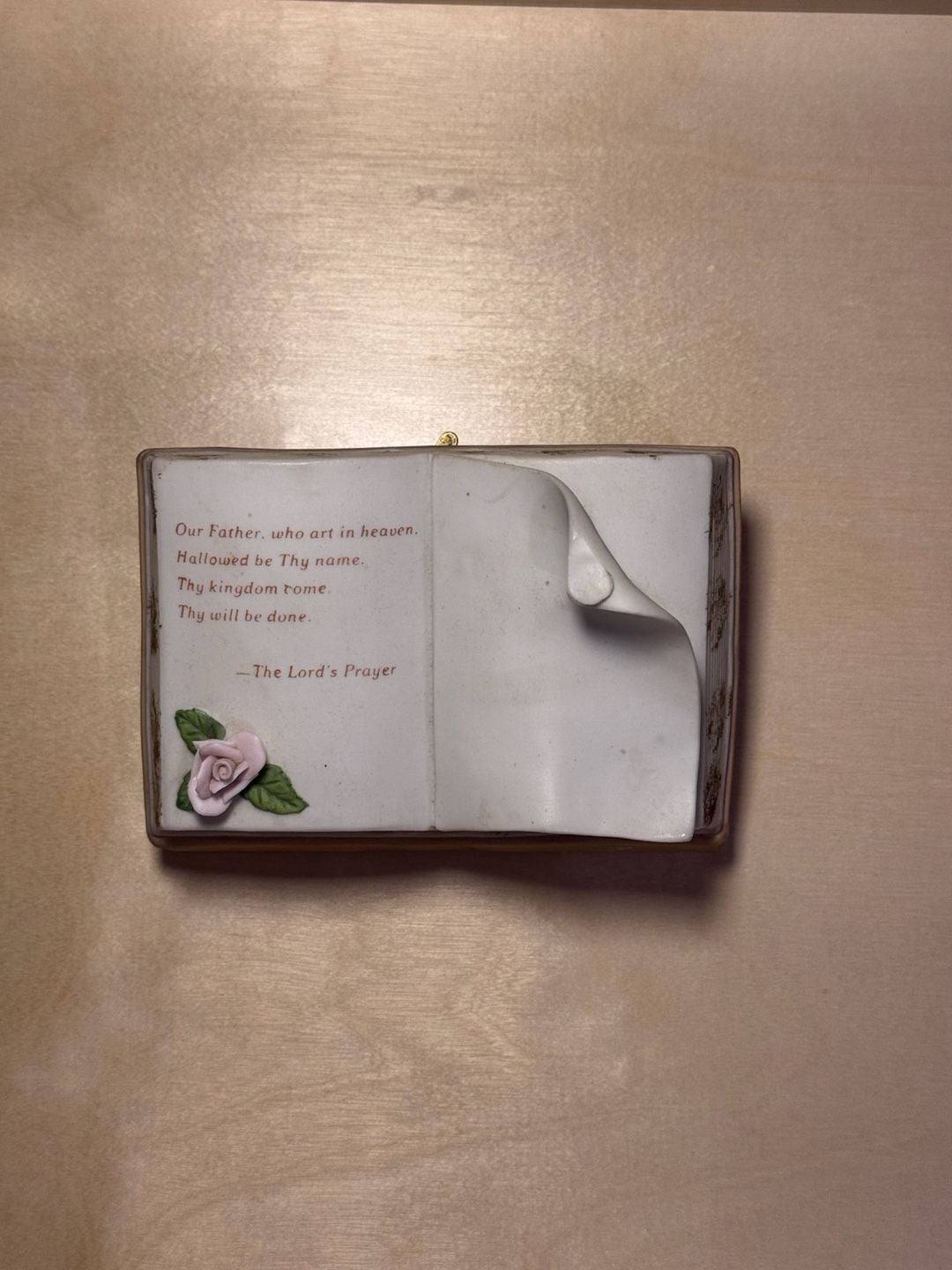 Enesco The Lord's Prayer Musical Ceramic Book Figurine 1986 1