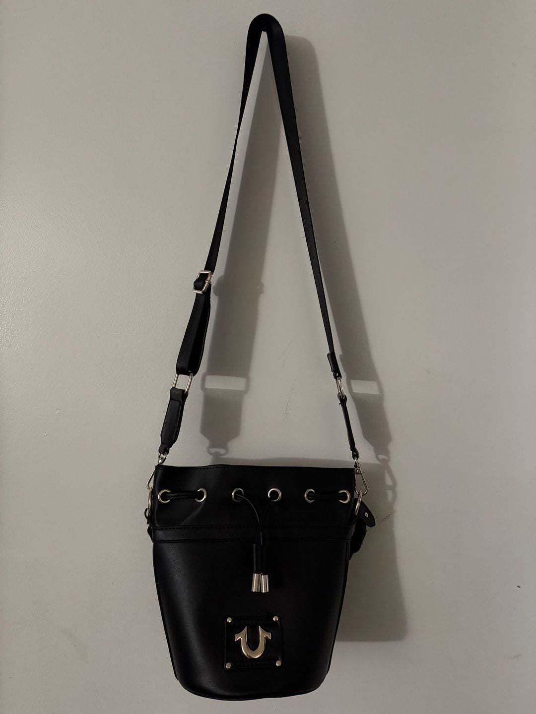 True Religion Black Faux Leather Bucket Bag Purse Crossbody 6