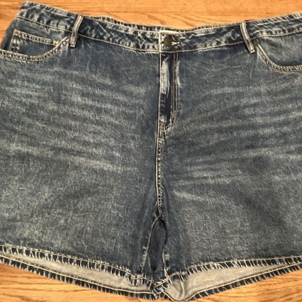 Ava & Viv Midi Shorts Size 26 Blue Denim High-Rise Relaxed Fit