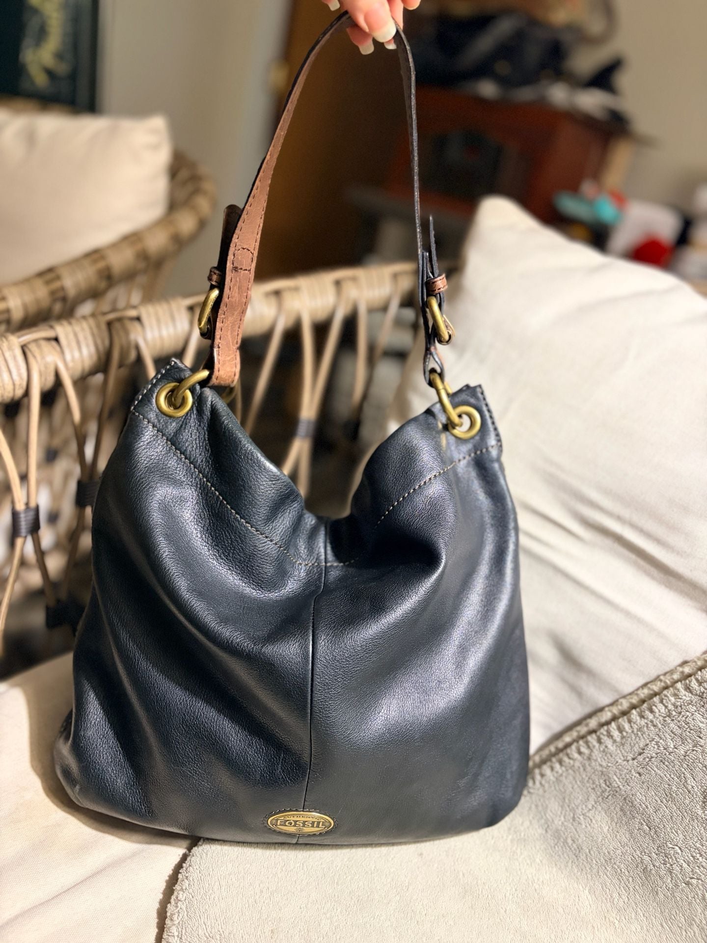 Fossil Explorer Black Leather Hobo Shoulder Bag Brass Hardware 5