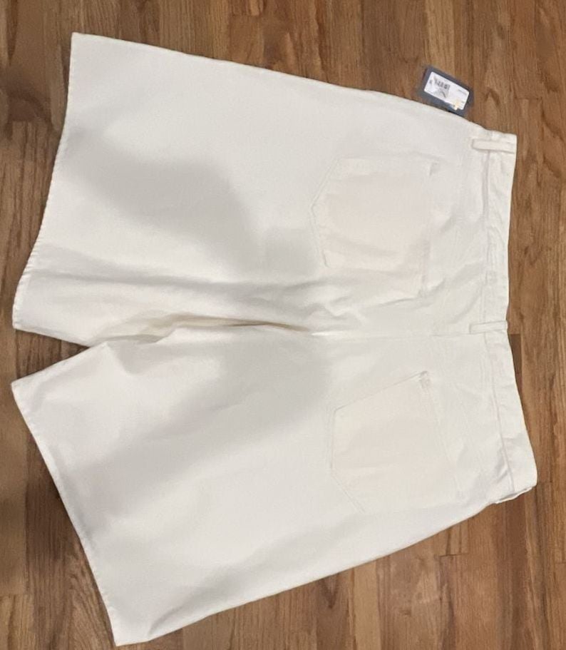Universal Thread High Rise Long Shorts Size 22 White Denim 7