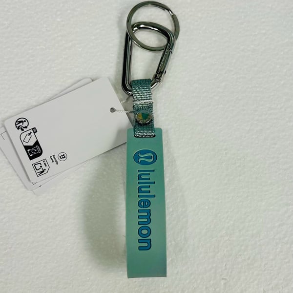 NEW Lululemon Live in the moment Silicone Keychain Starch Blue Sonic Teal