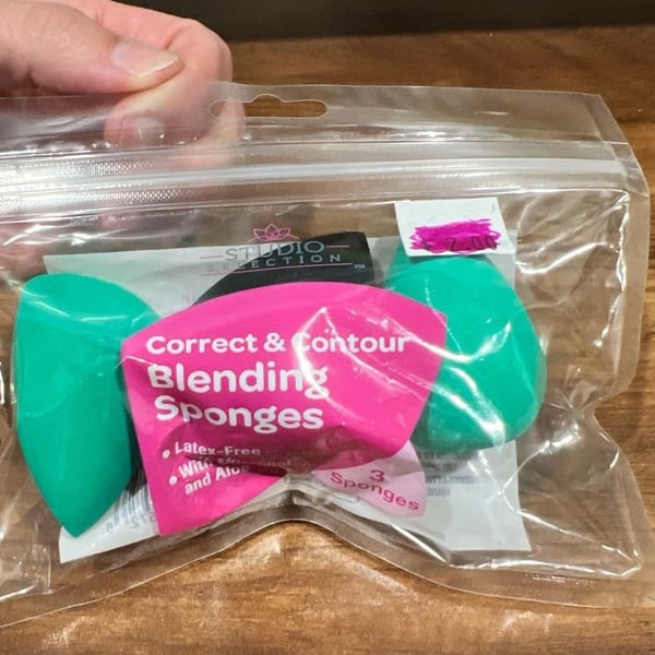 Studio Selection Correct & Contour Blending Sponges 3 Count Green