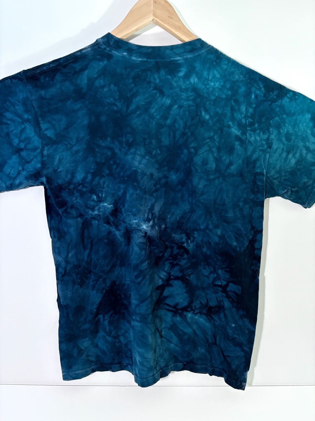 The Mountain Puppy Collage T-Shirt Size M Blue Tie Dye Graphic Tee 5
