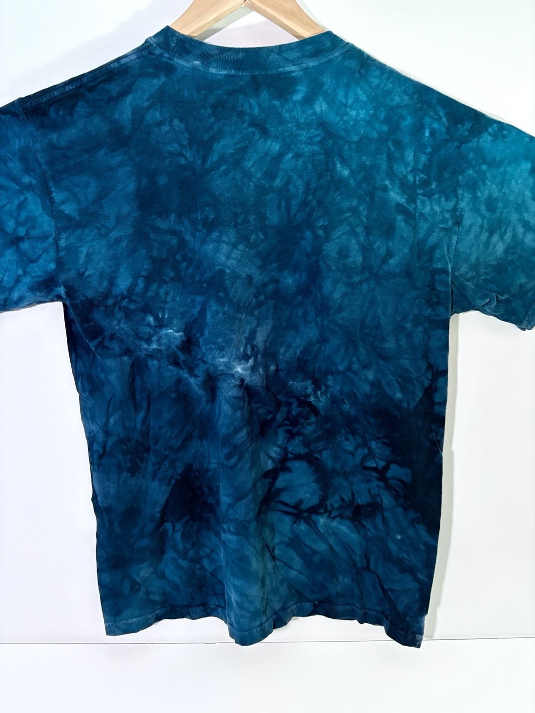 The Mountain Puppy Collage T-Shirt Size M Blue Tie Dye Graphic Tee 6