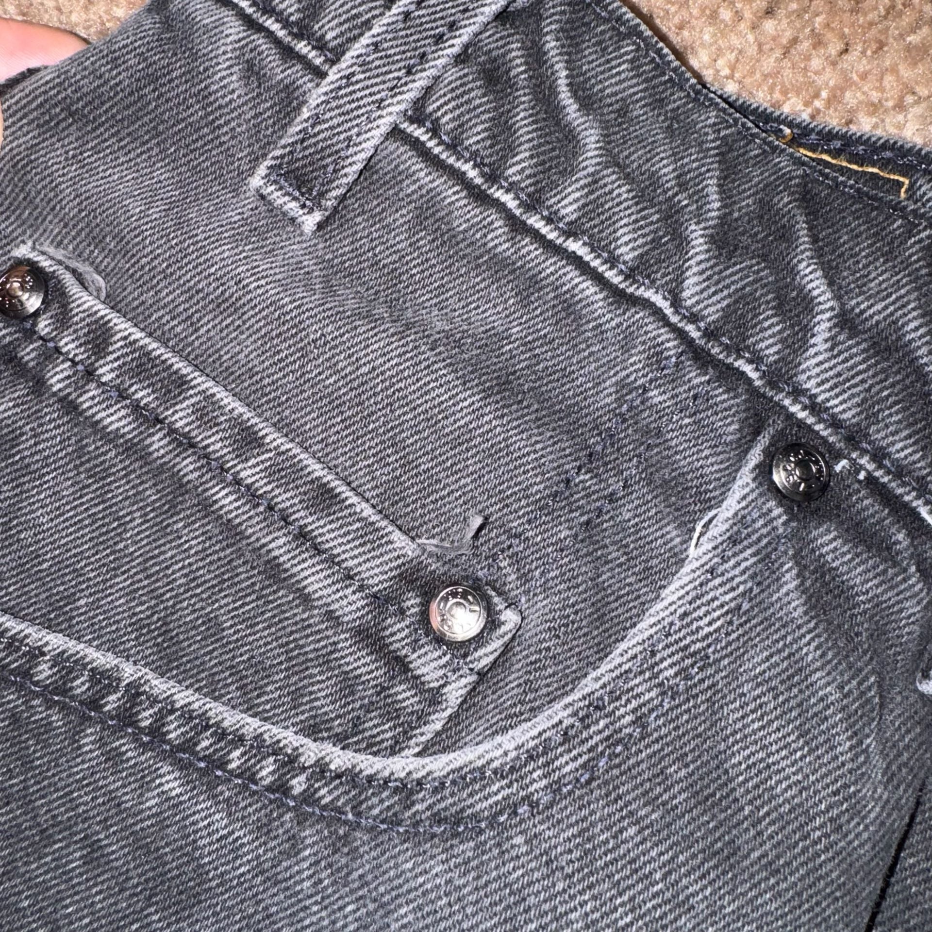 VTG Levi's 545 Loose Fit Jeans Size W46 L30 Black Denim USA Brown Tab 7