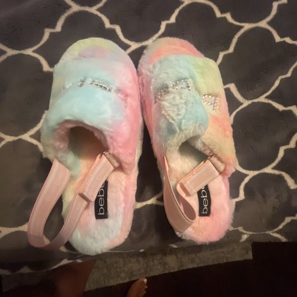 bebe Jeanna Faux Fur Slippers Size 9 Rainbow Pastel Tie Dye Backstrap