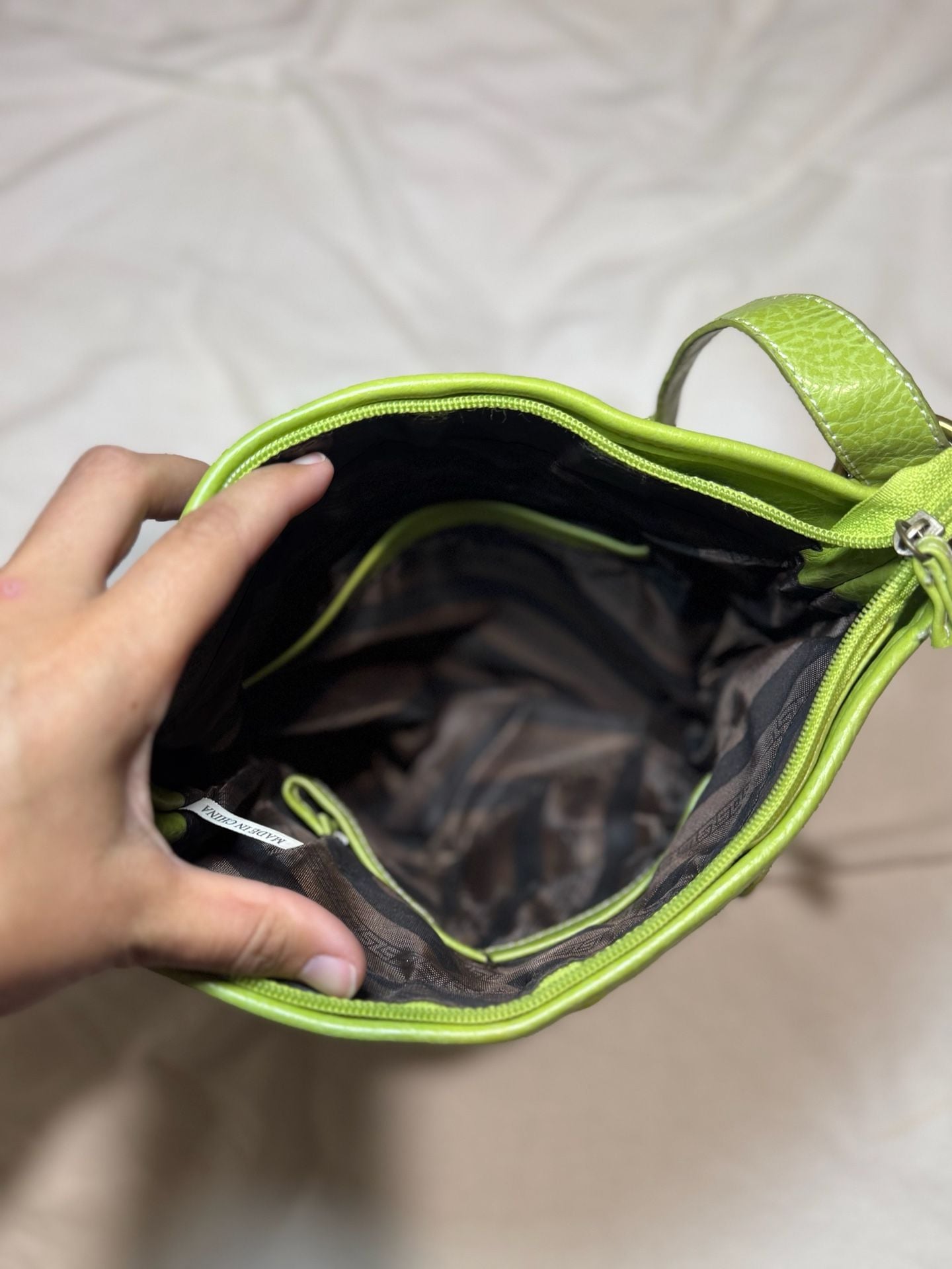 Vintage Giraffe Print Faux Leather Shoulder Bag Lime Green Trim 4