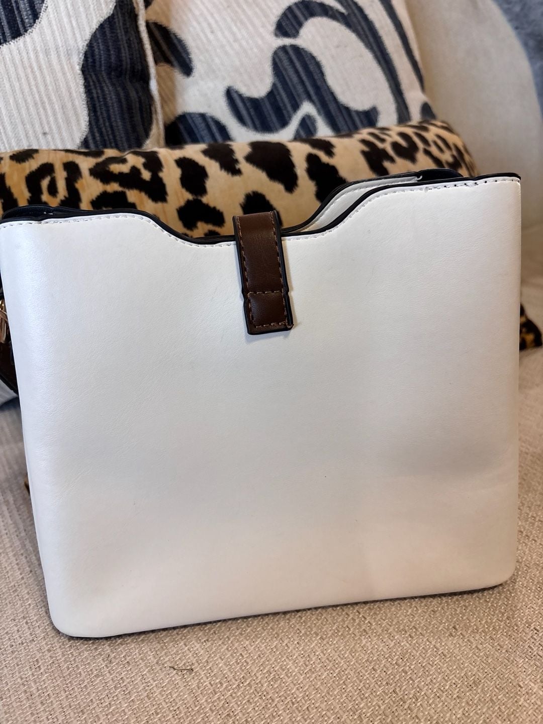 Vesasan Gaohn White shoulder PU Leather Handbag 5