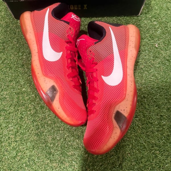 Nike Kobe X Size 10 Red Hot Lava Majors Basketball Shoes
