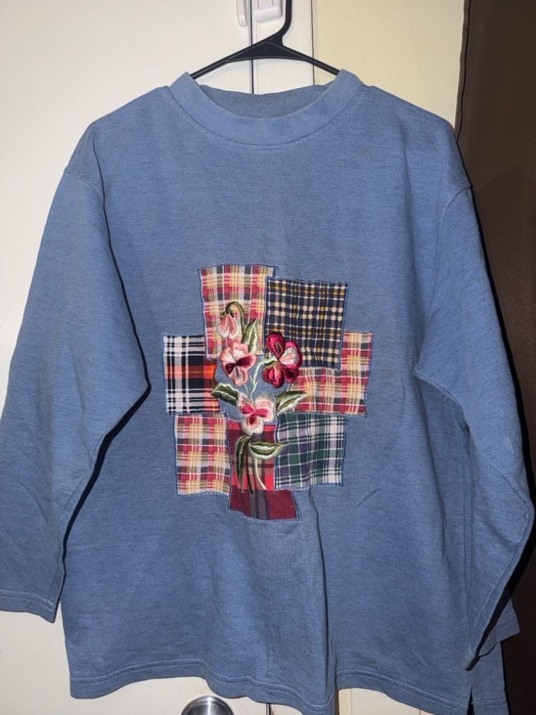 Vintage Embroidered Floral Patchwork Sweatshirt Blue 2