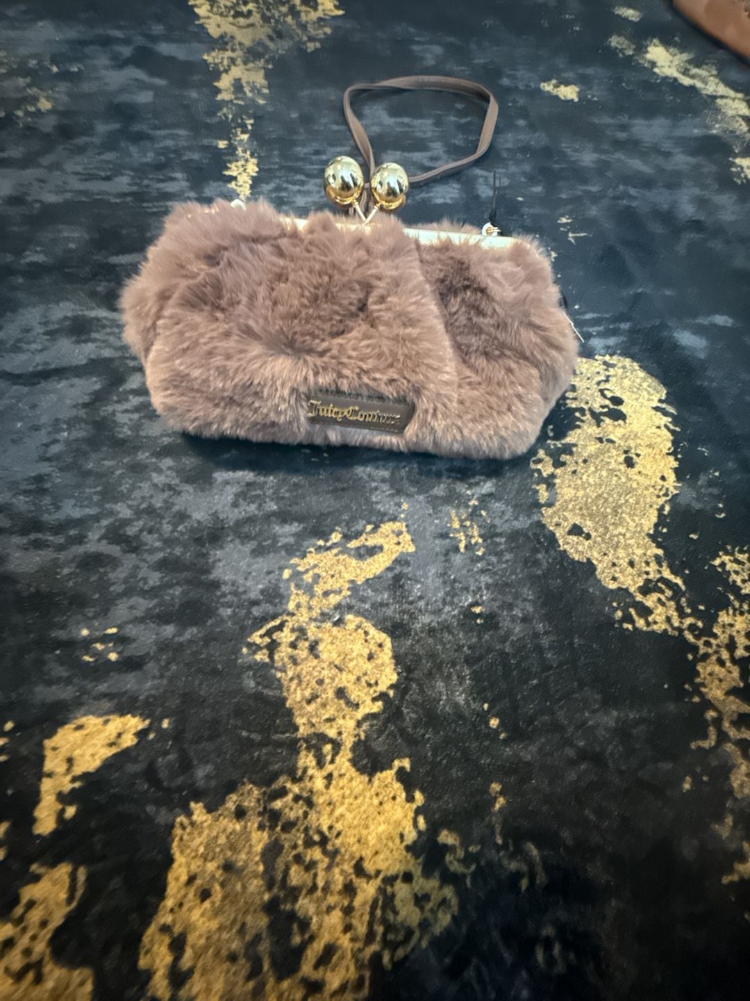 Juicy Couture Faux Fur Crossbody Bag Brown Kiss Lock Clasp 2