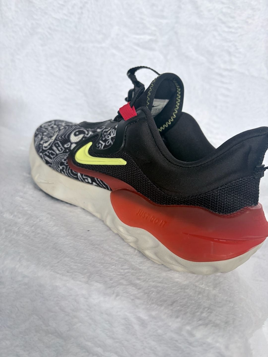 Nike Run Flow JP 'Doodles' sneakers, 12
