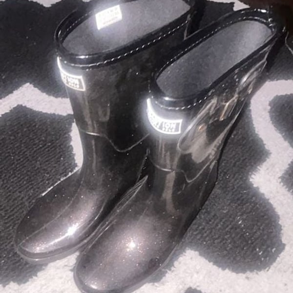 Kenneth Cole Reaction Rain Boots Black Glitter