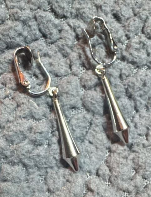 Sarah Coventry Silver Torpedo Clip-On Earrings Vintage 2
