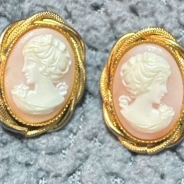 Vintage Gold Tone Cameo Clip On Earrings
