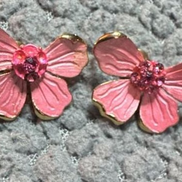 Vintage Pink Enamel Flower Clip-On Earrings Gold Tone