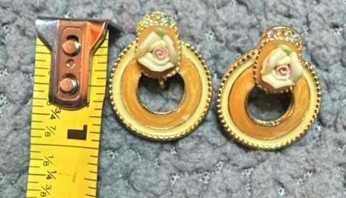 Vintage Gold Tone Clip Earrings With Porcelain Rose Accent 4