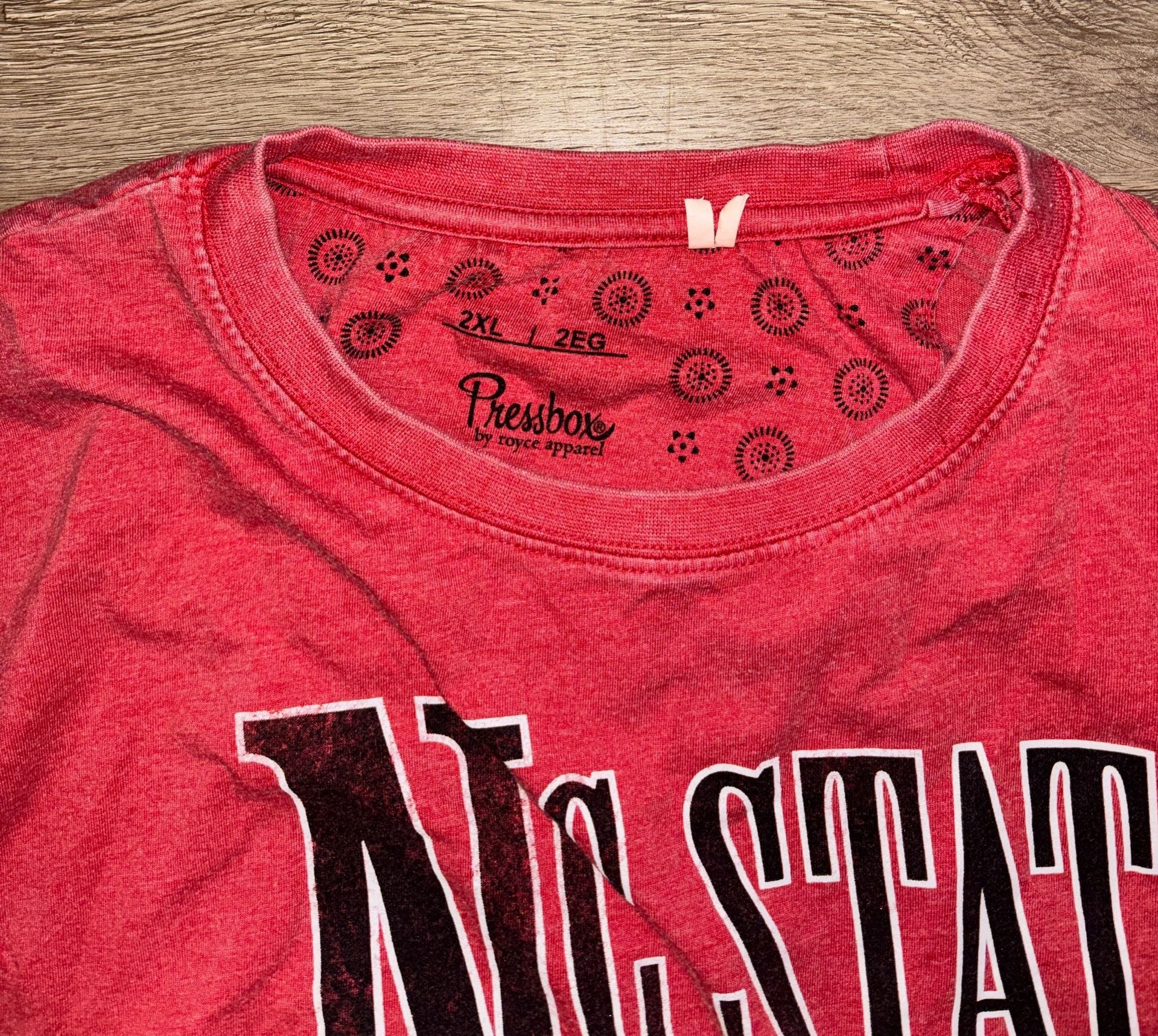 Pressbox NC State Wolfpack T-Shirt Size 2XL Red Distressed Logo 4