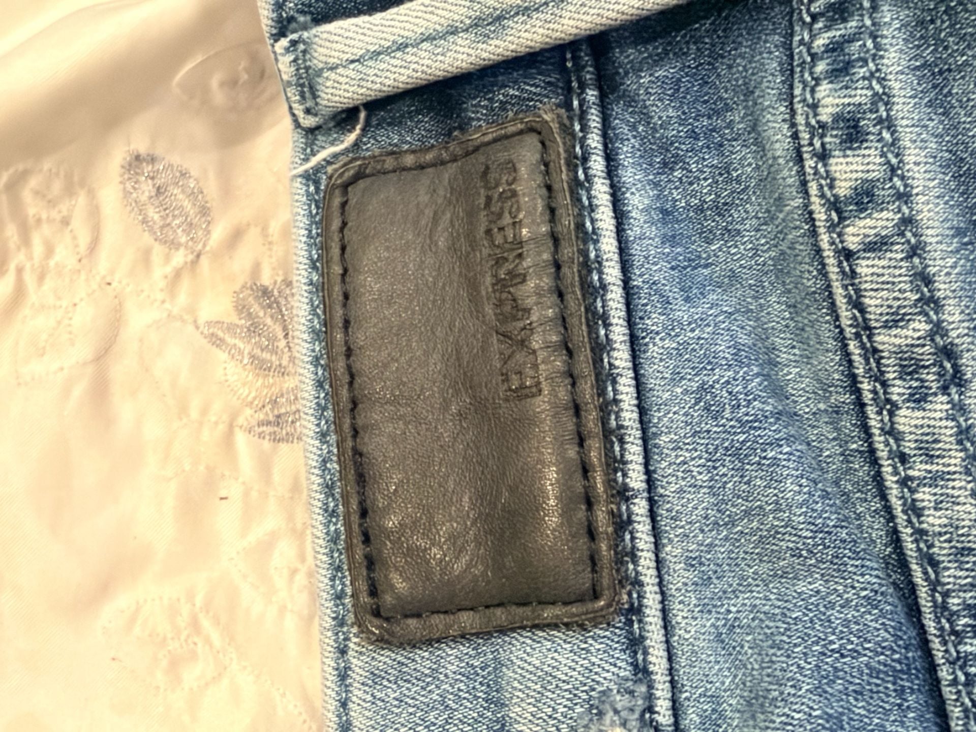 Express Beaded and Raw Edge Cropped Jeans 7