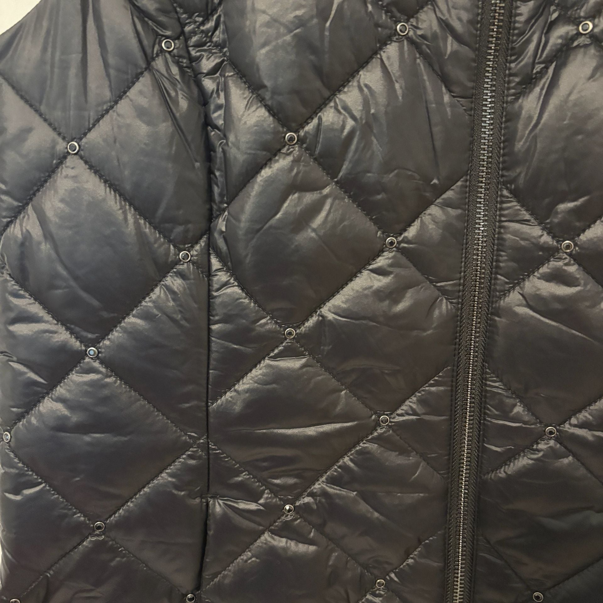 Chico's Zenergy Embellished Puffer Vest Size 8 Black Quilted Thinsulate 9