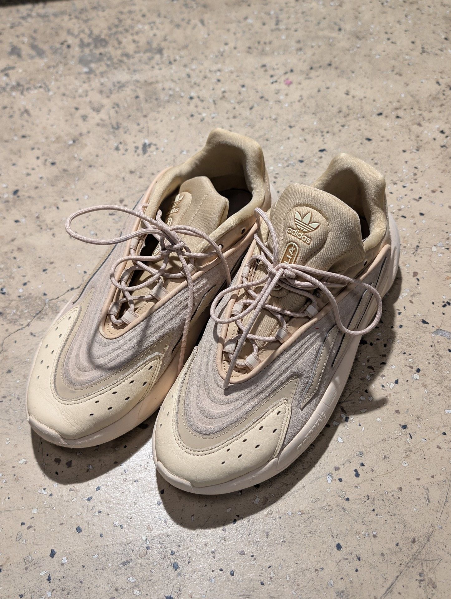 Adidas Ozelia Size 10.5 Beige Casual Sneakers 2