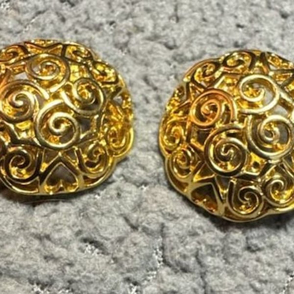 Trifari Gold Tone Filigree Swirl Clip On Earrings