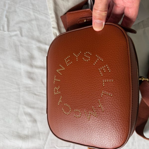 Stella McCartney $925 Logo Camera Crossbody Bag Auburn Brown
