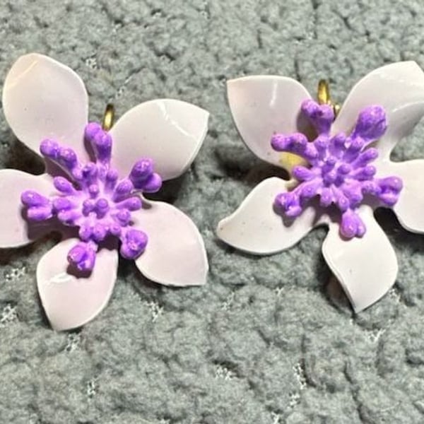 Vintage Enamel Purple Flower Clip-On Earrings Retro Floral