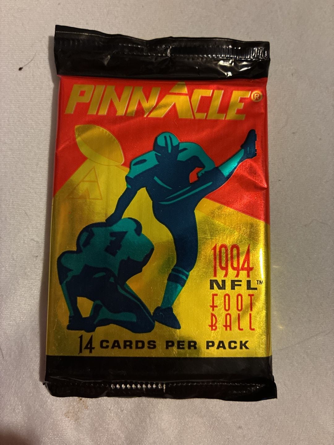 1994 Pinnacle Football Sealed Trading Card Pack 4
