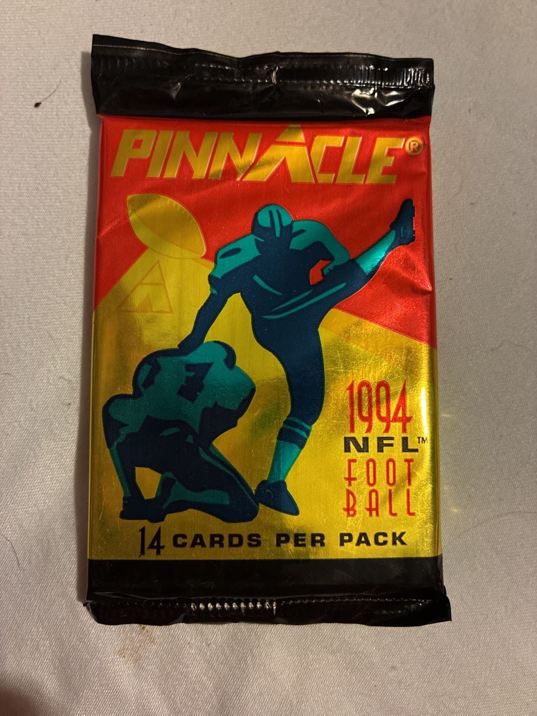 1994 Pinnacle Football Sealed Trading Card Pack 1