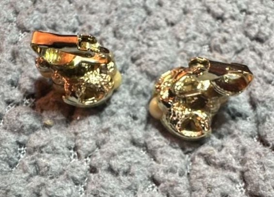 Vintage Faux Pearl Grape Cluster Gold Tone Clip Earrings 3