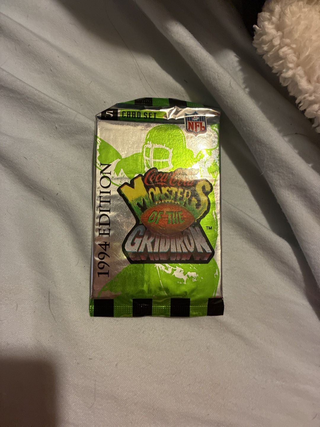 Coca-Cola 1994 Monsters of the Gridiron NFL Trading Card Foil Pack 1