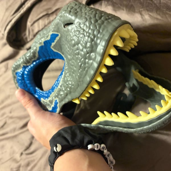 2018 Mattel Jurassic World Velociraptor Blue Dinosaur Mask