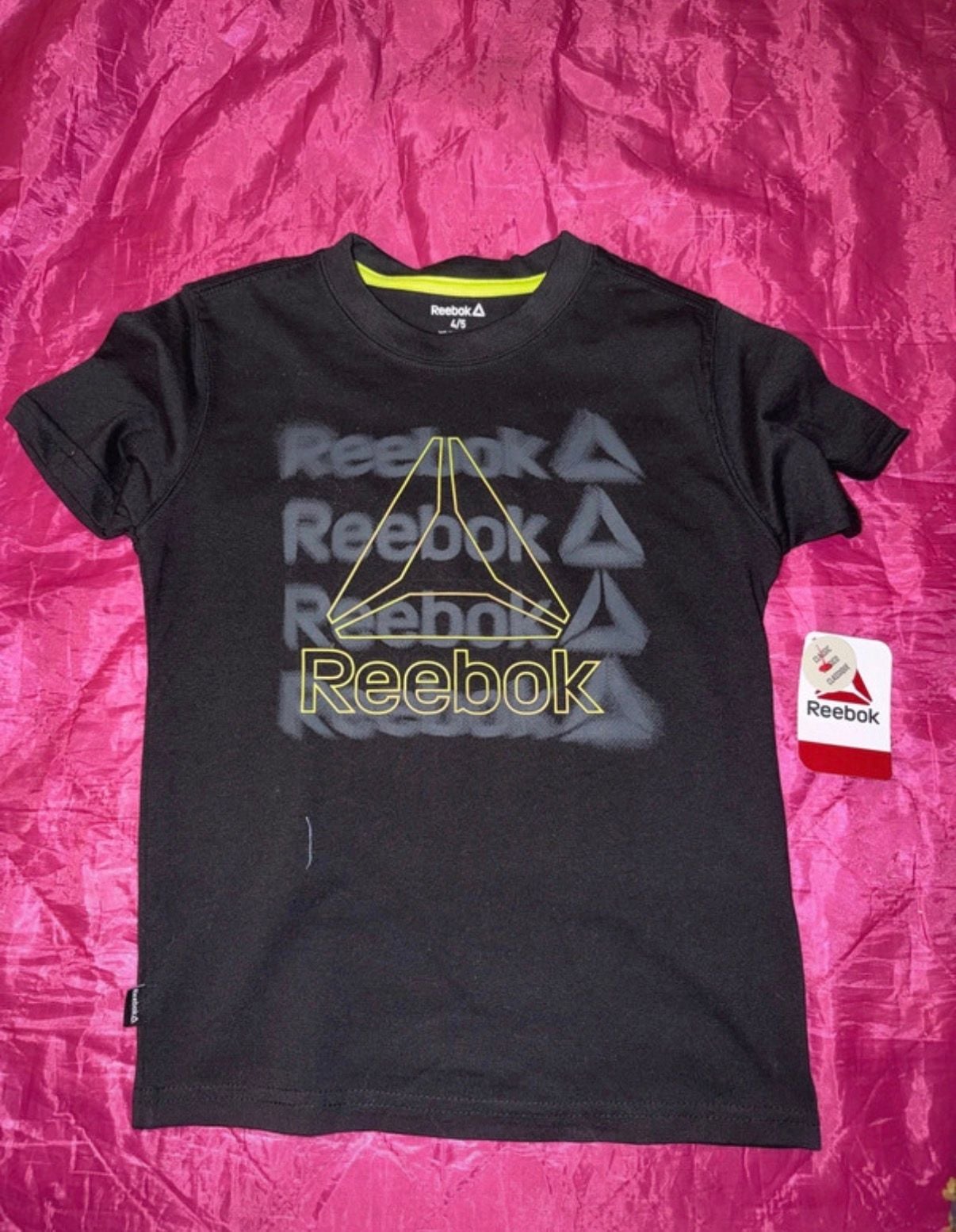 Reebok Graphic T-Shirt Size 4/5 Black 2
