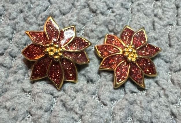 Avon Poinsettia Earrings Red Glitter Enamel Gold Tone 2