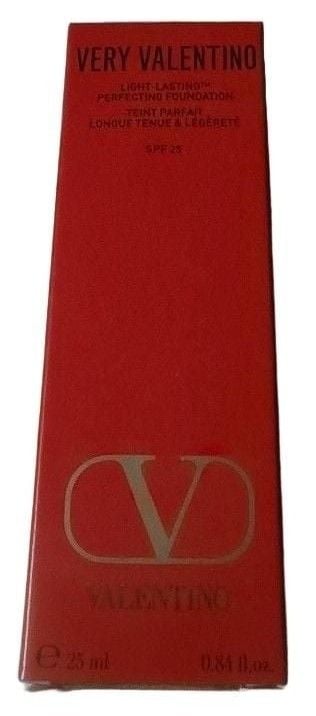 Valentino Very Valentino Foundation 0.84 oz. New 3
