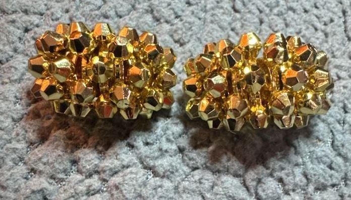 Vintage Gold Tone Faceted Bead Cluster Clip On Earrings 2