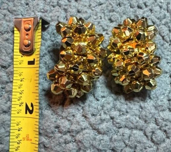 Vintage Gold Tone Faceted Bead Cluster Clip On Earrings 4