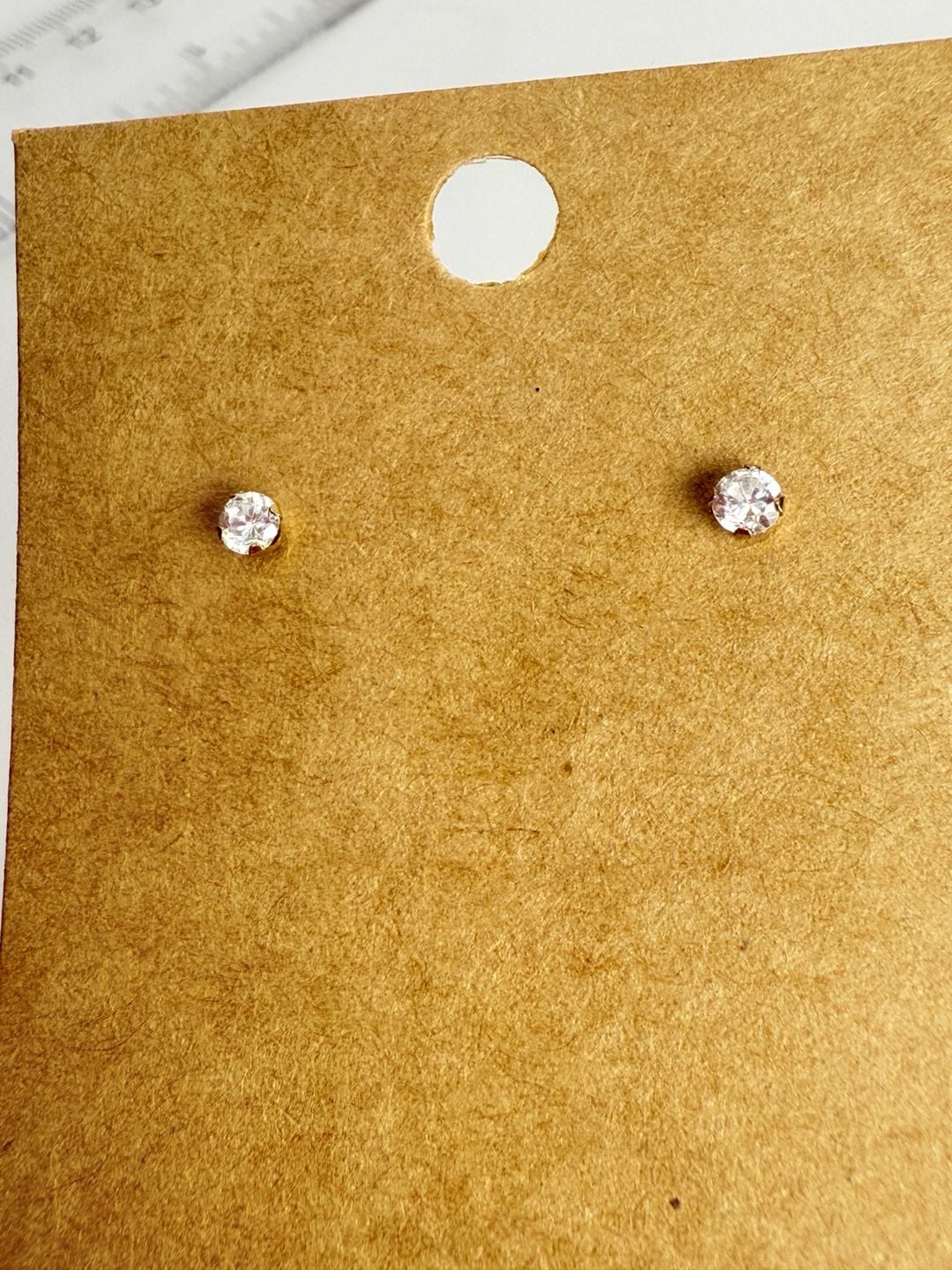 10K Yellow Gold Stud Earrings 4mm Round 3