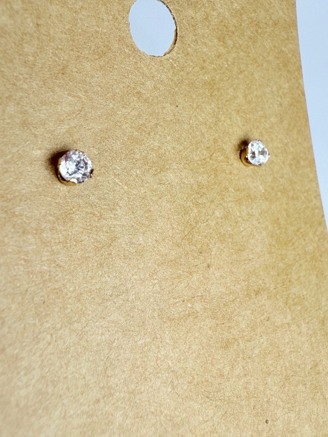 10K Yellow Gold Stud Earrings 4mm Round 4