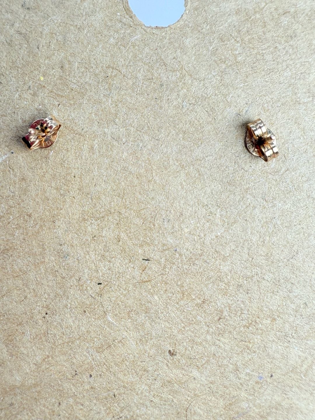 10K Yellow Gold Stud Earrings 4mm Round 7