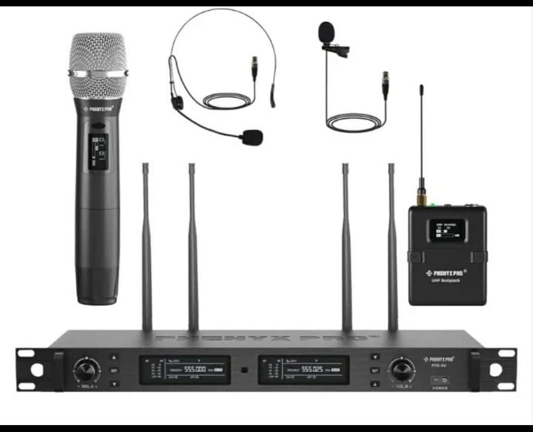 PTU-2U-1H1B True Diversity Wireless Microphone System 1