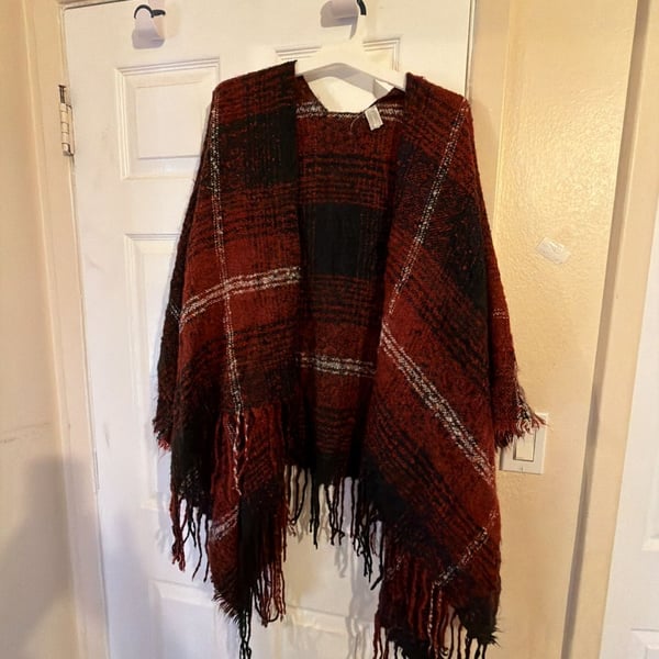 Vanity Poncho Red Black Plaid Fringe Hem Wrap Scarf Cape SOU1430N